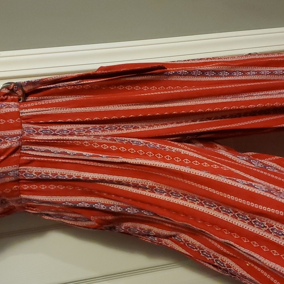 BEAUTIFUL NWOT ROMPER! 😍 - Picture 5 of 8